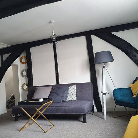 Grade I Listed Luxury Apartment In Hertfordshire แวร์ ห้อง รูปภาพ